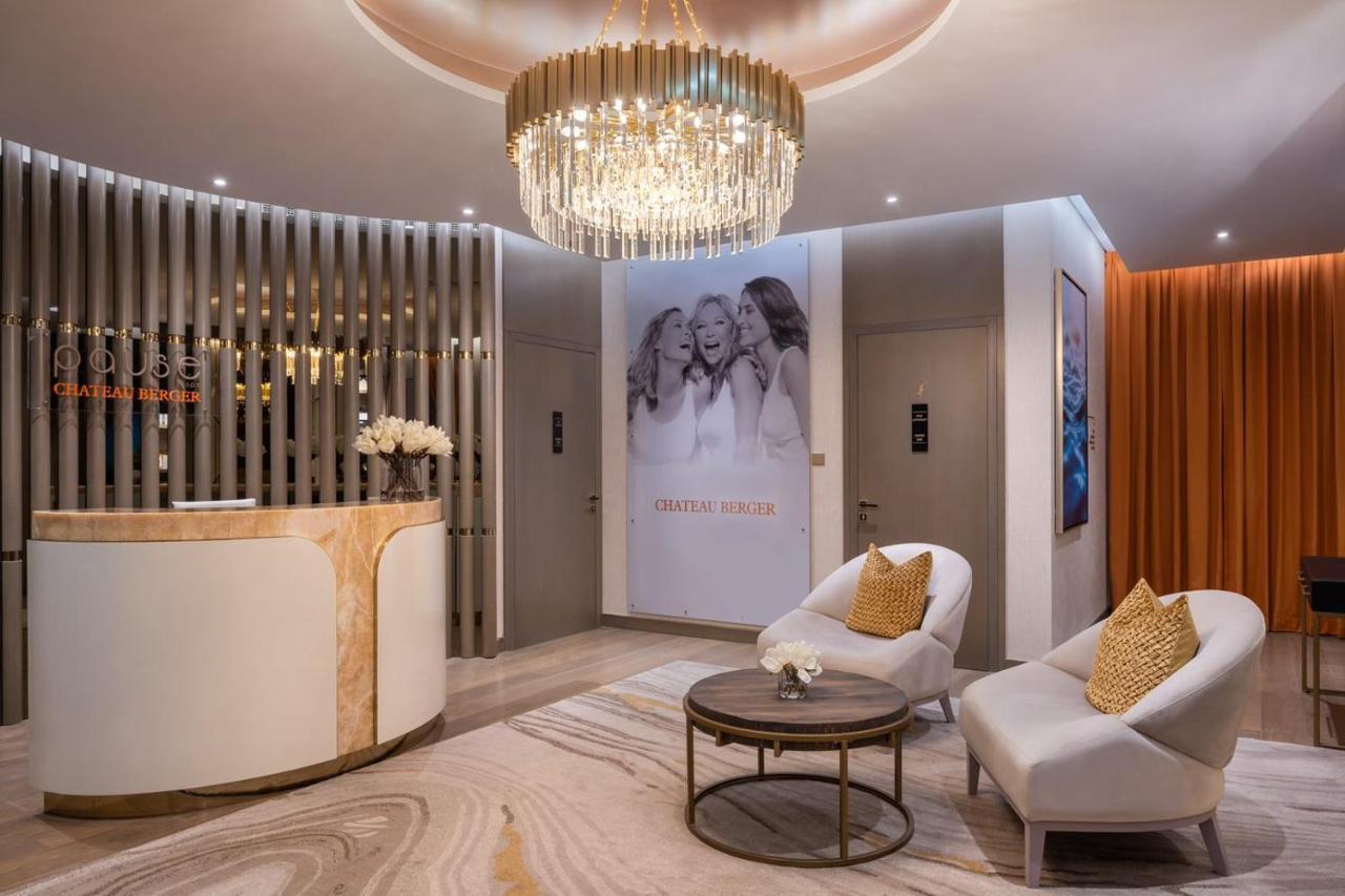 Paramount Hotel Midtown Dubaï Extérieur photo The interior of the salon