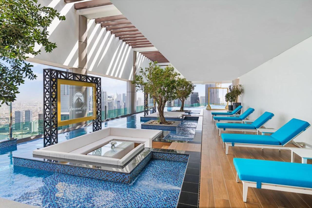 Paramount Hotel Midtown Dubaï Extérieur photo The pool at the 360° Sky Lounge